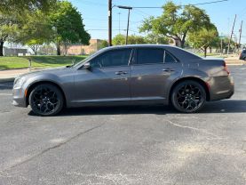 2018 CHRYSLER 300 SEDAN - AUTOMATIC - Dart Auto Group