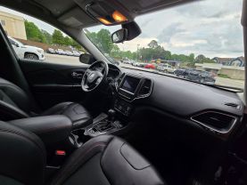 2019 Jeep Cherokeetrailhawk Sport Utility 4d - Image 11