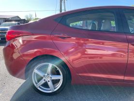 2013 Hyundai Elantra - Image 11