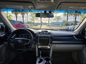 2012 TOYOTA CAMRY SEDAN 4-CYL, HYBRID, 2.5 LITER LE HYBRID SEDAN 4D