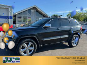 2011 JEEP GRAND CHEROKEE SUV V8, 5.7 LITER OVERLAND SPORT UTILITY 4D