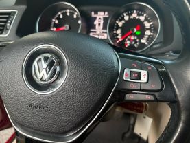 2016 VOLKSWAGEN PASSAT