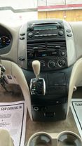 2010 TOYOTA SIENNA VAN V6, 3.5 LITER LE MINIVAN 4D