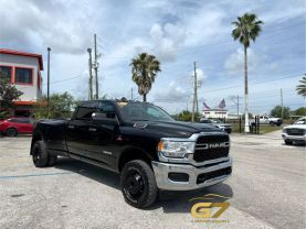2019 Ram 3500 Crew Cab - Image 7