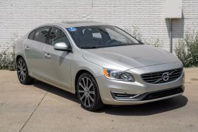 2017 VOLVO S60 SEDAN 4-CYL, DRIVE-E, 2.0T T5 INSCRIPTION SEDAN 4D