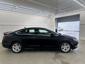 2016 CHRYSLER 200