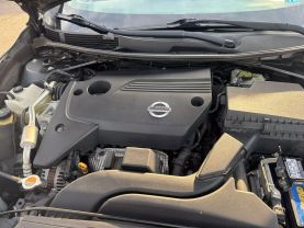 2015 Nissan Altima - Image 16