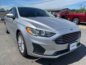 2019 Ford Fusion - Image 11