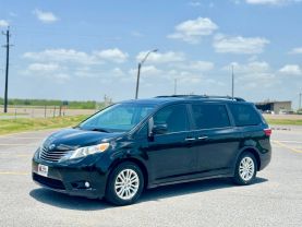 2017 TOYOTA SIENNA PASSENGER V6, 3.5 LITER XLE PREMIUM MINIVAN 4D