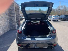 2022 MAZDA MAZDA3 HATCHBACK 4-CYL, SKYACTIV-G, 2.5 LITER CARBON EDITION HATCHBACK 4D - Gesner Auto Inc in Taunton, MA, 41.88613, -71.14527