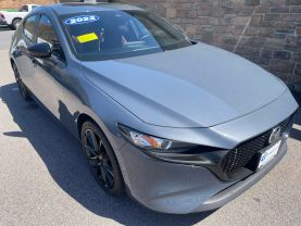 2022 MAZDA MAZDA3 HATCHBACK 4-CYL, SKYACTIV-G, 2.5 LITER CARBON EDITION HATCHBACK 4D - Gesner Auto Inc in Taunton, MA, 41.88613, -71.14527