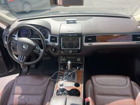 2013 VOLKSWAGEN TOUAREG SUV V6, TURBO DIESEL, 3.0 LITER TDI LUX SPORT UTILITY 4D