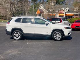 2019 JEEP CHEROKEE SUV 4-CYL, ZERO EVAP, 2.4 LITER LATITUDE SPORT UTILITY 4D