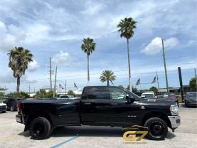 2019 Ram 3500 Crew Cab - Image 5