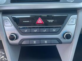 2017 Hyundai Elantra - Image 21