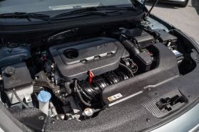 2015 HYUNDAI SONATA SEDAN 4-CYL, PZEV, 2.4 LITER SPORT SEDAN 4D