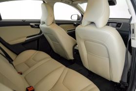 2017 VOLVO S60 SEDAN 4-CYL, DRIVE-E, 2.0T T5 INSCRIPTION SEDAN 4D