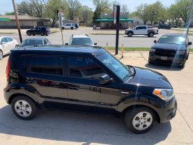 2013 KIA SOUL WAGON 4-CYL, 1.6 LITER WAGON 4D - Becker Auto Sales LLC in Emporia, KS