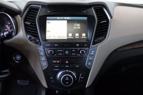 2018 Hyundai Santa Fe - Image 8
