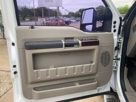 2010 FORD F250 SUPER DUTY CREW CAB PICKUP V8, TURBO DSL 6.4L LARIAT PICKUP 4D 6 3/4 FT