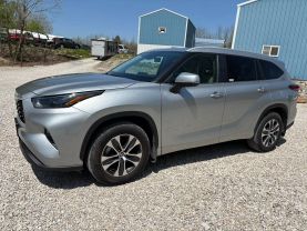 2023 TOYOTA HIGHLANDER SUV 4-CYL, TURBO, 2.4 LITER XLE SPORT UTILITY 4D at T&T Repairables - used car dealership in Spencer, Indiana.