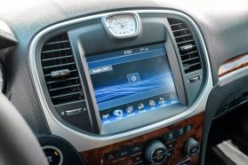 2014 Chrysler 300 - Image 29