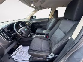 2016 Mitsubishi Outlander Es Sport Utility 4d - Image 9