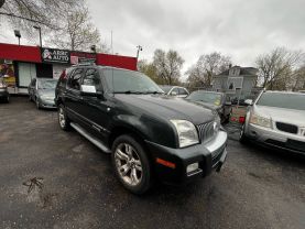 2010 Mercury Mountaineer - Image 1