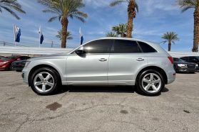2010 AUDI Q5 SUV V6, 3.2 LITER 3.2 QUATTRO PREMIUM SPORT UTILITY 4D