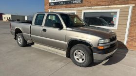 2002 CHEVROLET SILVERADO 1500 EXTENDED CAB PICKUP V8, 4.8 LITER SHORT BED