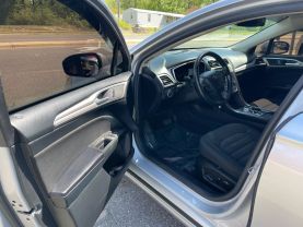 2019 Ford Fusion - Image 14