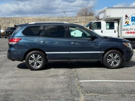 2014 NISSAN PATHFINDER SUV V6, 3.5 LITER SV SPORT UTILITY 4D
