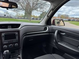 2017 CHEVROLET TRAVERSE SUV V6, 3.6 LITER LT SPORT UTILITY 4D