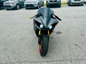2010 YAMAHA YZF-R1LE FIAT TEAM YAMAHA SPORTBIKES - -