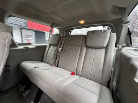 2012 Ford Expedition El - Image 12