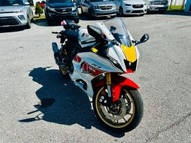 2022 YAMAHA YZF-R7 WORLD GP 60TH ANNIVERSARY EDITION SPORTBIKES - -