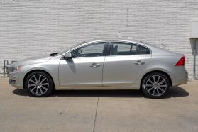 2017 VOLVO S60 SEDAN 4-CYL, DRIVE-E, 2.0T T5 INSCRIPTION SEDAN 4D