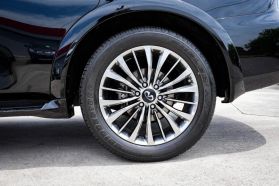 2018 INFINITI QX80 SUV V8, 5.6 LITER SPORT UTILITY 4D