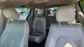 2018 Chrysler Pacifica - Image 12