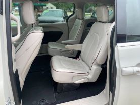 2017 CHRYSLER PACIFICA VAN V6, 3.6 LITER LIMITED MINIVAN 4D - Becker Auto Sales LLC in Emporia, KS