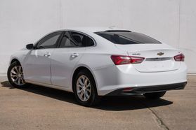 2020 Chevrolet Malibu - Image 12