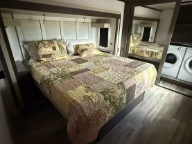 2022 CEDAR CREEK BY FOREST RIVER CHAMPAGNE EDITION FW RV & CAMPERS - 38EL