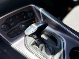 2017 DODGE CHALLENGER COUPE V8, HEMI, MDS, 5.7 LITER R/T COUPE 2D