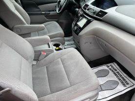 2016 HONDA ODYSSEY VAN V6, I-VTEC, 3.5 LITER SE MINIVAN 4D