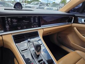 2018 PORSCHE PANAMERA