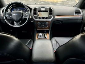2017 CHRYSLER 300 SEDAN WHITE AUTOMATIC - Dart Auto Group