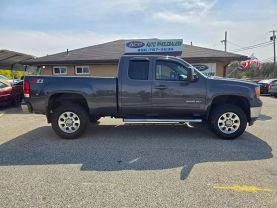2011 GMC SIERRA 2500 HD EXTENDED CAB PICKUP V8, TURBO DIESEL, 6.6L SLT PICKUP 4D 6 1/2 FT