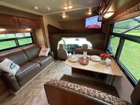 Used 2016 JAYCO REDHAWK CLASS C - 31XL - LA Auto Star located in Virginia Beach, VA