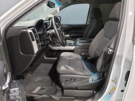2018 Chevrolet Silverado 1500 Crew Cab - - Image 16