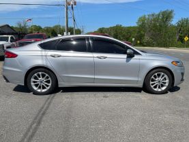 2019 Ford Fusion - Image 10